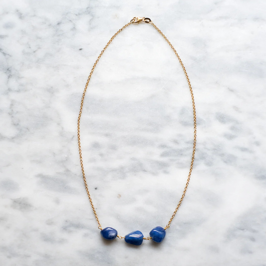 Vintage 18K Yellow Gold 3-Stone Sapphire Necklace